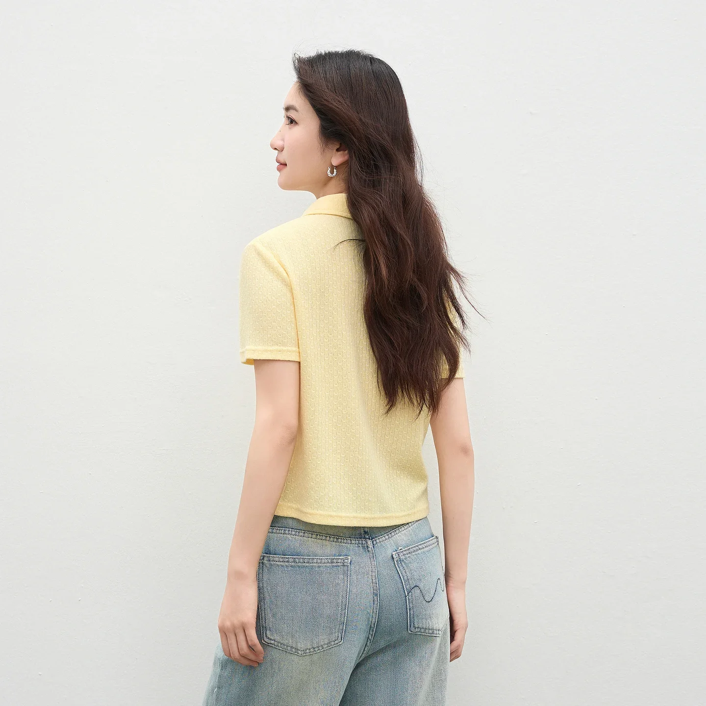 SENTUBILA Women Soft Skin-friendly Tee 2026 Summer New Polo Neck Half Placket Short Sleeve Ribbed Texture Knit Top Q62TL7115