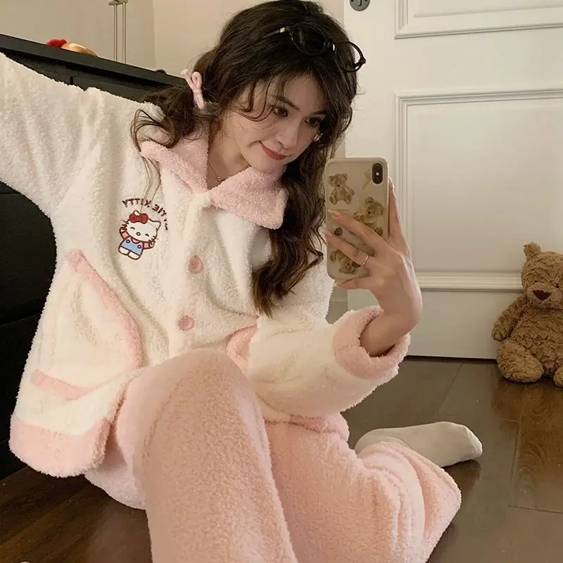 أنيمي 2 قطعة مرحبا كيتي Kawaii المرأة أفخم منامة الفتيات سترة السراويل موضة عادية طالب الكرتون الحلو المخملية Homewear