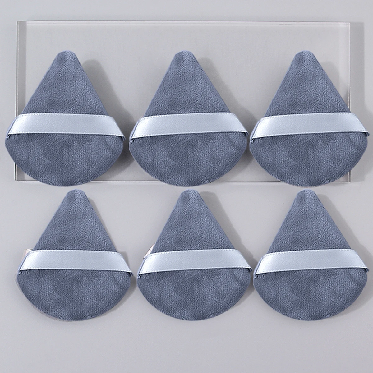 6-częściowa szara trójkątna gąbka do pudru, super miękka, do stosowania na sucho i na mokro, specjalnie zaprojektowana dla artystów makijażu