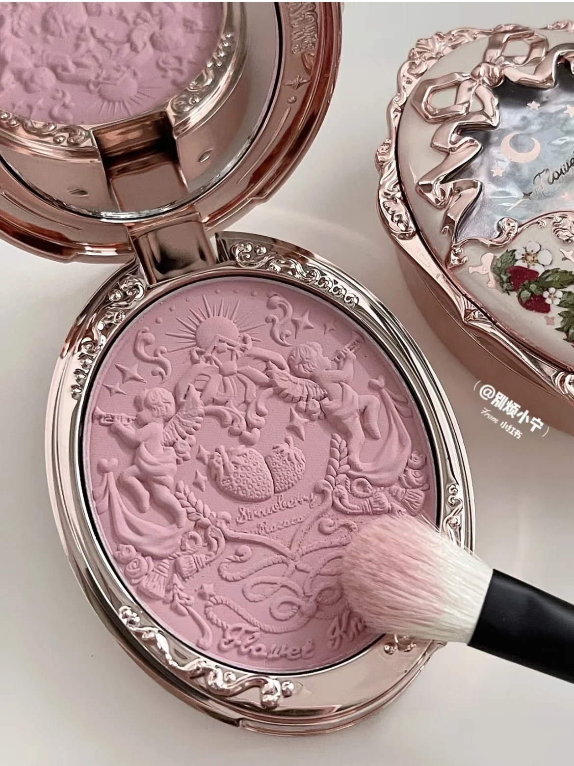 Flower Knows  Embossed Blusher Strawberry Rococo Midsummer Series Blush Face Matte Shimmer Natural Nude Brightening Cheek Blush