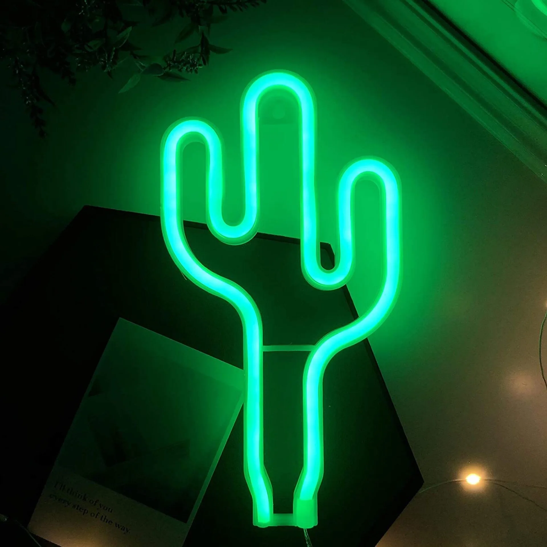 Green tropical cactus neon light, USB or battery powered, home office room and summer holiday party atmosphere decoration light