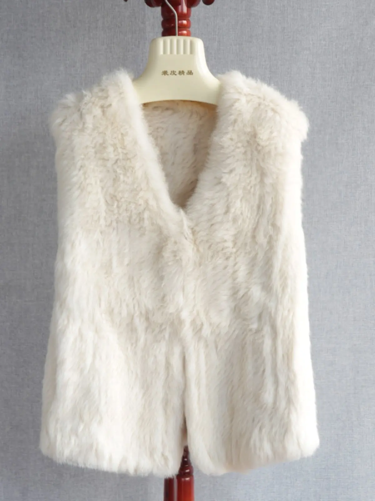 2025 V-neck foreign trade handmade double-sided thickened woven rabbit fur vest fur vest silhouette fur vest