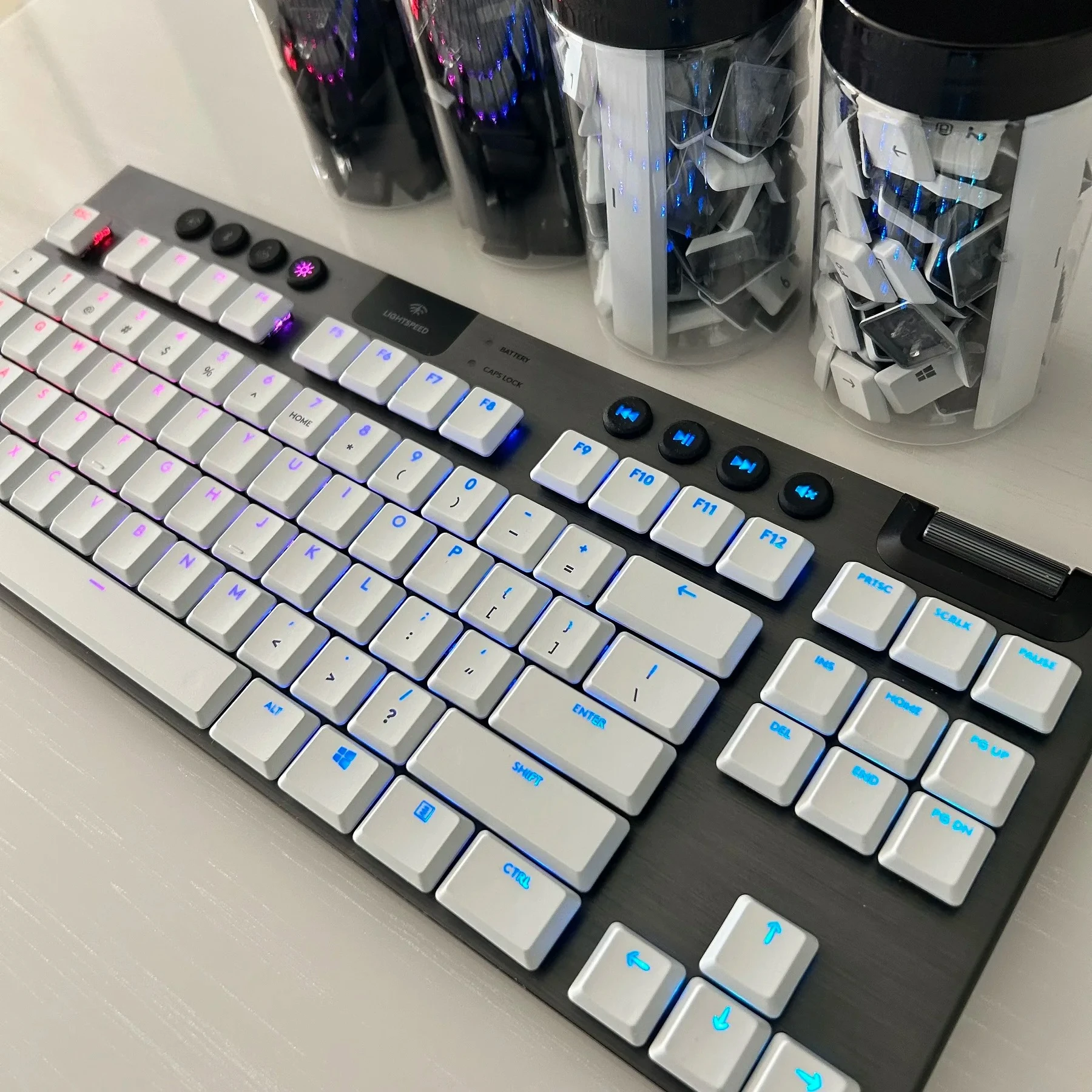 

Suitable for G915 complete 109 keycaps, for Logitech G915/G913/G815/G813 TKL RGB mechanical gaming keyboard