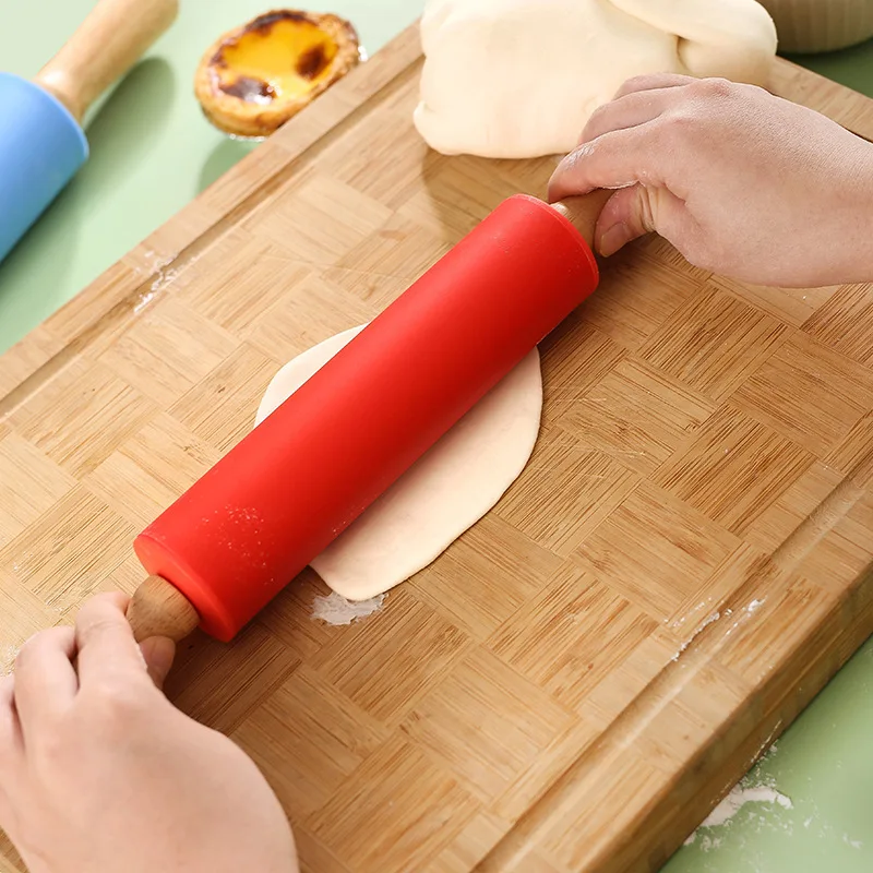 Silicone Rolling Pin Rotating Roller Rolling Pin Kitchen Wooden Handle Rolling Pin Dumpling Skin Pressing Flour Stick BakingTool