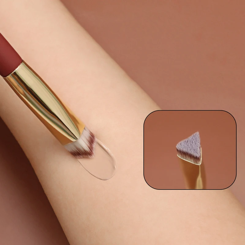1Pc Dreieck Geformt Concealer Pinsel Weiches Haar Make-Up Pinsel Für Dunkle Augenringe Akne Flecken Verbergen Gesichts Aufhellung Pinsel