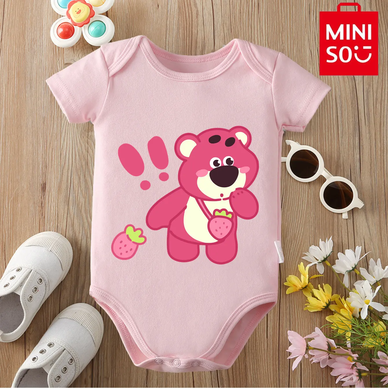 

MINISO 100% Cotton Bodysuit StrawberryBear Print Soft Baby Cloths Best Gift for Baby Onesie Jumpsuit for 0 To 12 Months Newborn