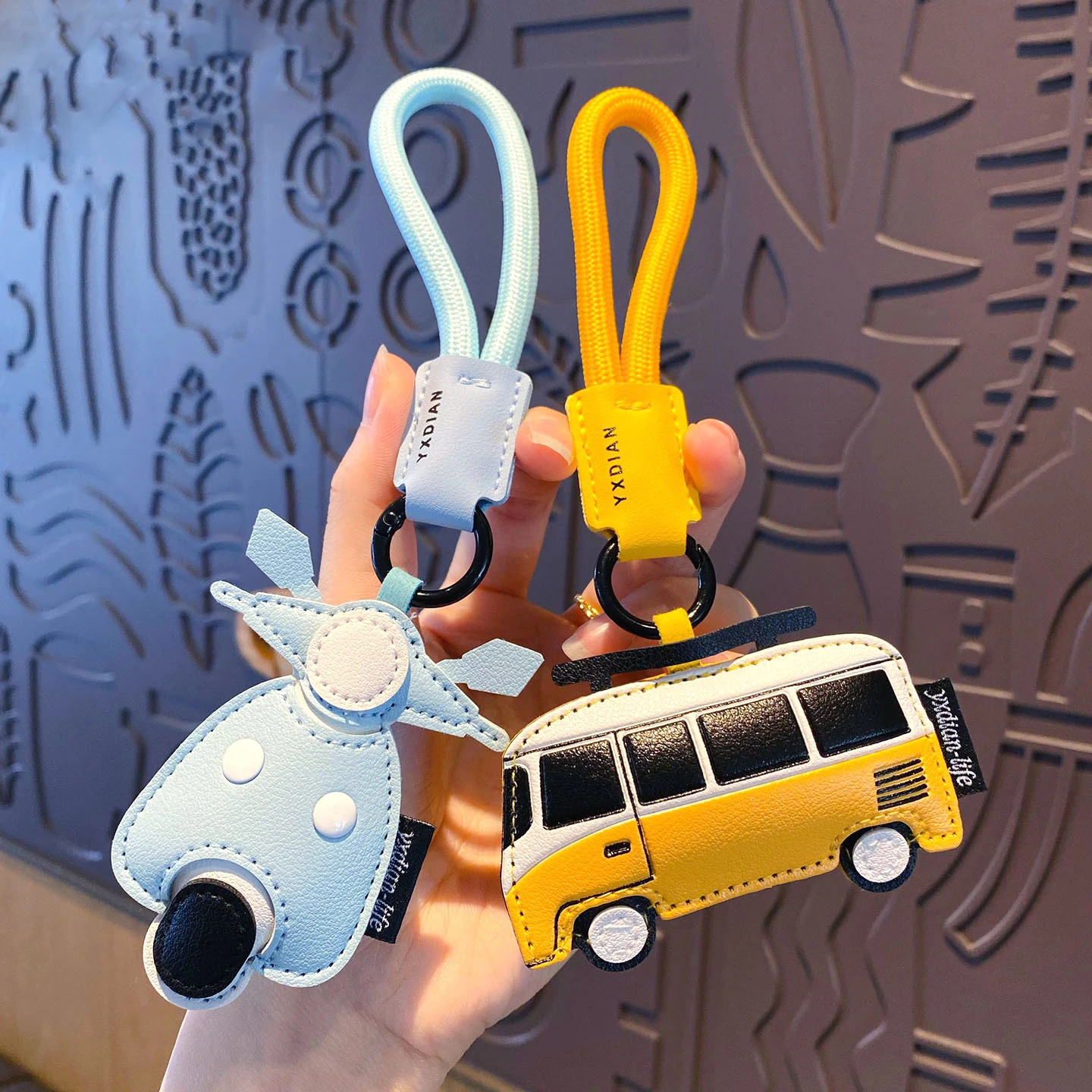 

Creative Leather Transportation Vehicle Bus Pendant Auto Accessories Keys Chain Cartoon Aircraft Motorcycle Doll Bag Keychain