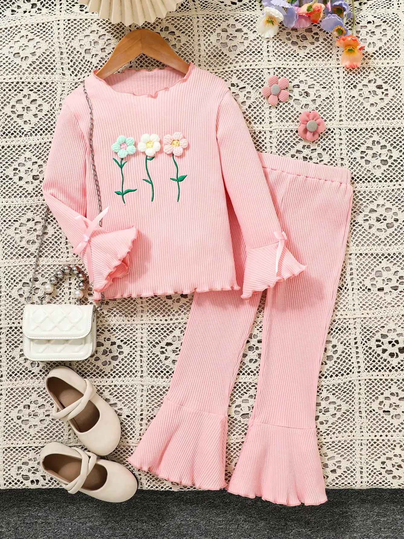 Sweet Pink Knitted Two-Piece Set for Girls, Featuring a Long-Sleeved Top with 3D Floral Embroidery and Ruffled Edges, Paired with Bell-Bottom Pants with Bow Ties, a Stylish and Fashionable Children's Outfit for Young Girls for Spring and Autumn Outings