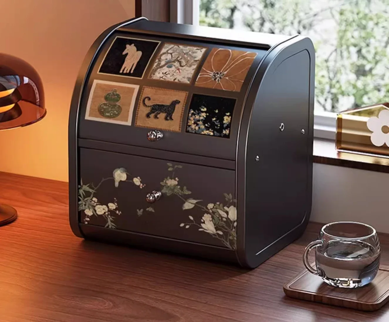 Medieval style desktop storage box, finishing box, high-value cosmetics entrance key, storage box.