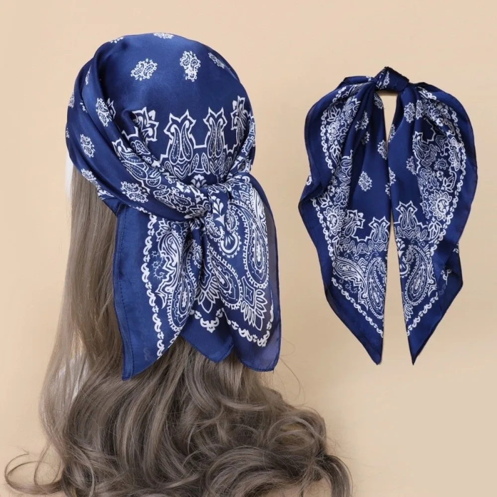 70x70cm Size Square Silk Scarf Soft Material Multi-Functional Luxury Wrap Scarf Silk Texture Square Shape Foulard Scarf