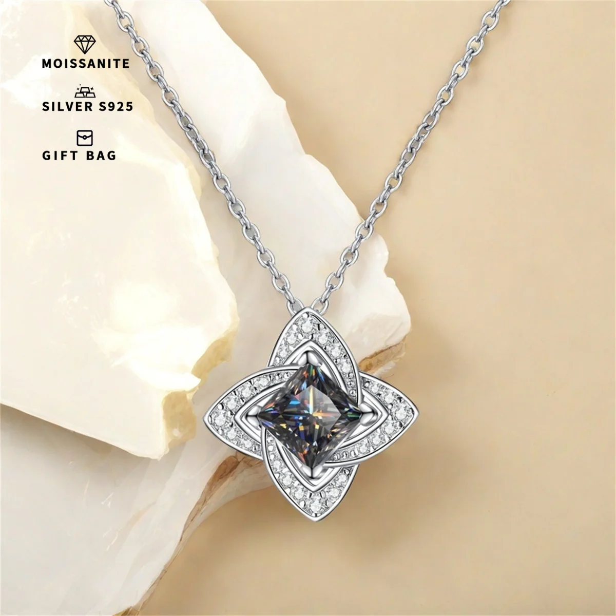 สีเทา GRA moissanite Four-leaf Square clavicle CHAIN S925 Silver Platinum ชุบสร้อยคอผู้หญิงจี้,อุปกรณ์ตกแต่ง