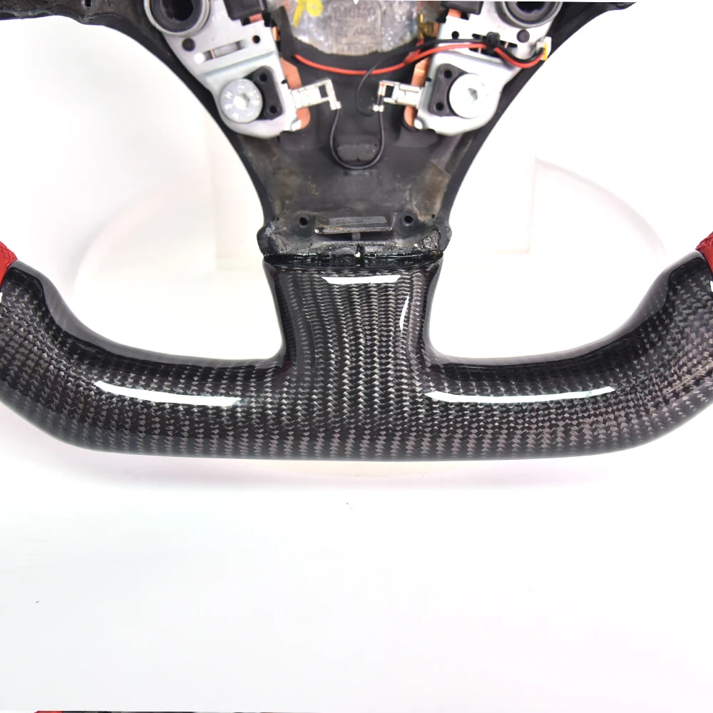 Suitable for Maserati GT Modified Carbon Fiber Steering Wheel Assembly, Suede Perforated Leather Customized Upgrade