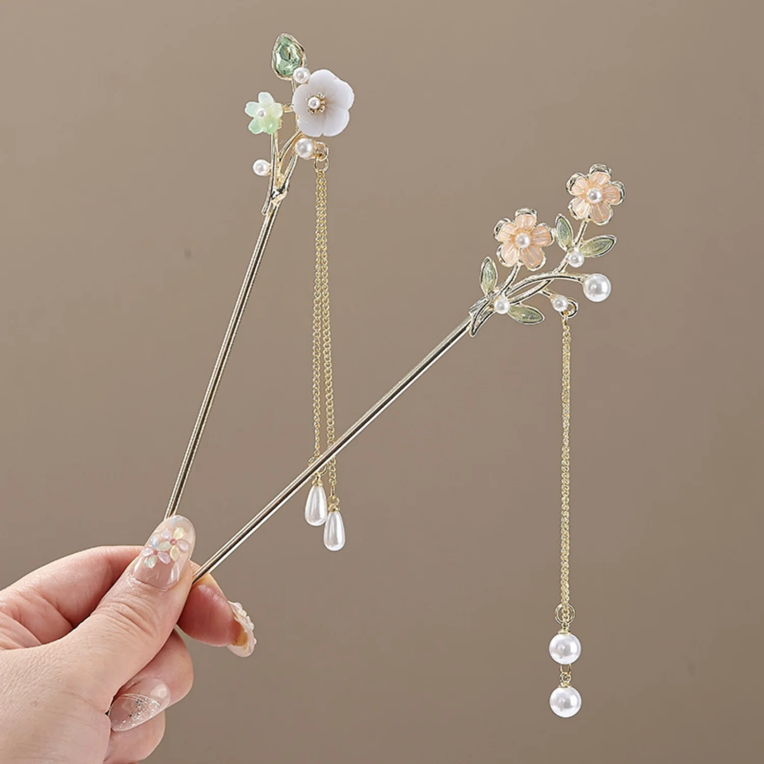 Women's Elegant Flower Hairpin with Blue Flower Tassel
