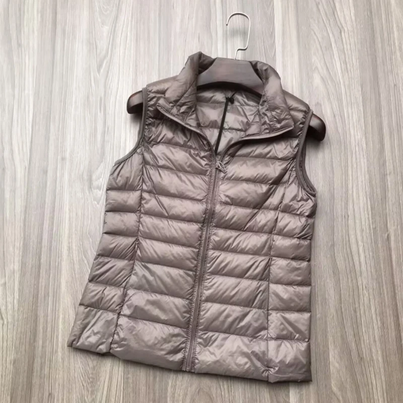 11 Colors Women Vest 2025 New Spring Female Windproof Lightweight Warm Waistcoat Sleeveless Puffer Coat White Duck Down Parka