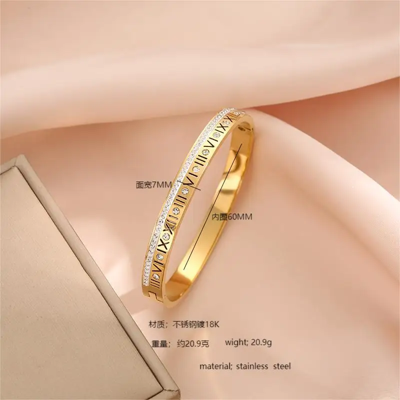 سوار مطلي بالذهب من الفولاذ التيتانيوم المطلي بالذهب بأرقام رومانية كلاسيكية أوروبية وأمريكية للنساء، سوار معصم بسيط ومتعدد الاستخدامات