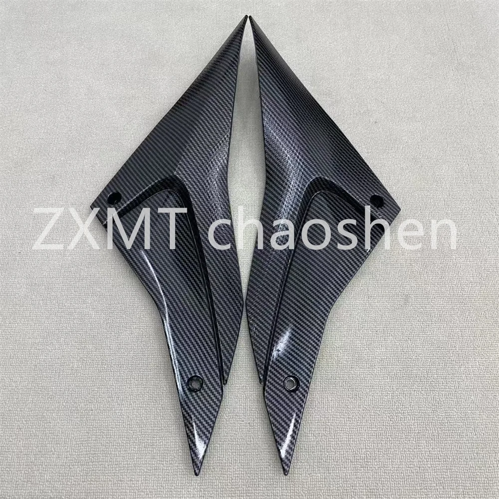 ABS motorcycle fairings are suitable for RSV4 1100 fuel tank side plates with carbon fiber paint in 2020- 2024.