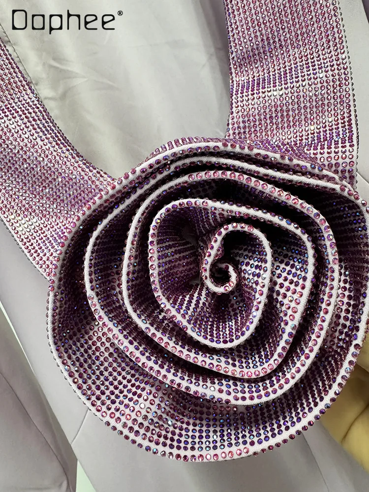 ヨーロッパ系アメリカ人の社交界の女性向け、セクシーな背中見せラインストーン付き立体フラワーマキシドレス、新年・クリスマスに