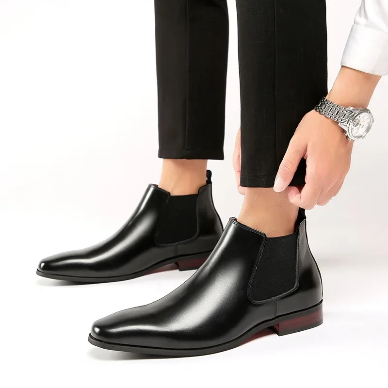 

New Men Genuine Leather Chelsea Boots Winter Fur Lined Slip On Ankle Boots Business Casual Waterproof Comfortable Leather Shoes