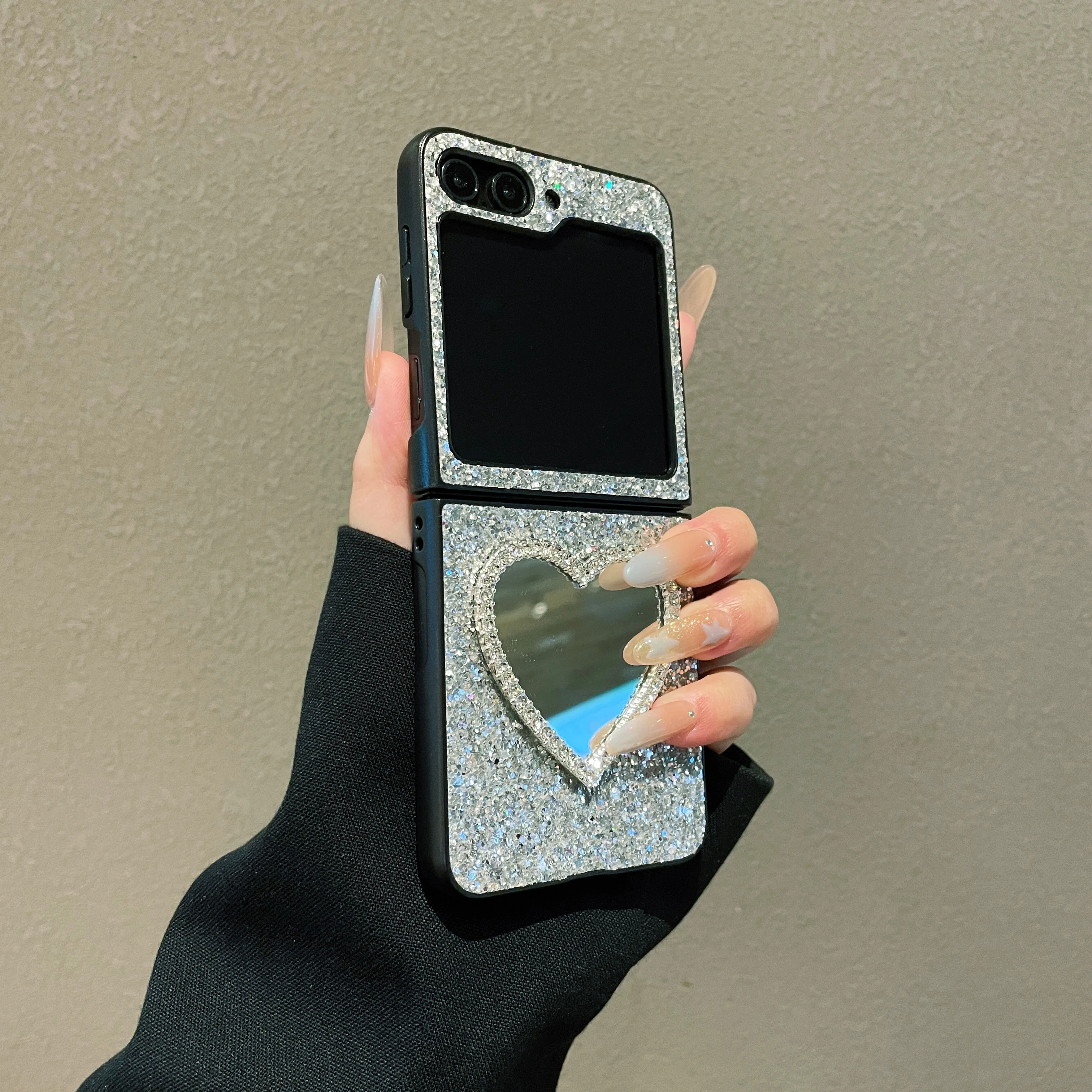 Etui na telefon Samsung Galaxy Z Flip 7 6 5 4 3 Flip7 FE z brokatową skórą, luksusowymi, błyszczącymi cyrkoniami, lustrzanym sercem z diamentami.