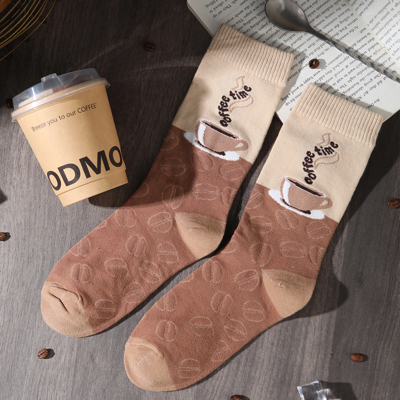 1 pair of unisex mid-calf socks in a novel and interesting coffee-themed gift box, creative socks with a fashionable and trendy style, comfortable and breathable, suitable for parties, casual wear, Valentine's Day, Hal