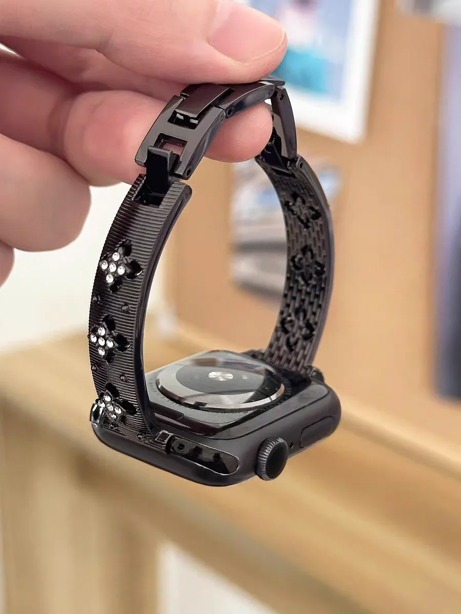 สี่ใบดอกไม้เพชรสร้อยข้อมือโลหะสําหรับ Apple Watch Band 40/44 41/45 10S 42/46mm Slim Elegant ผู้หญิงสําหรับ Iwatch 49Ultra