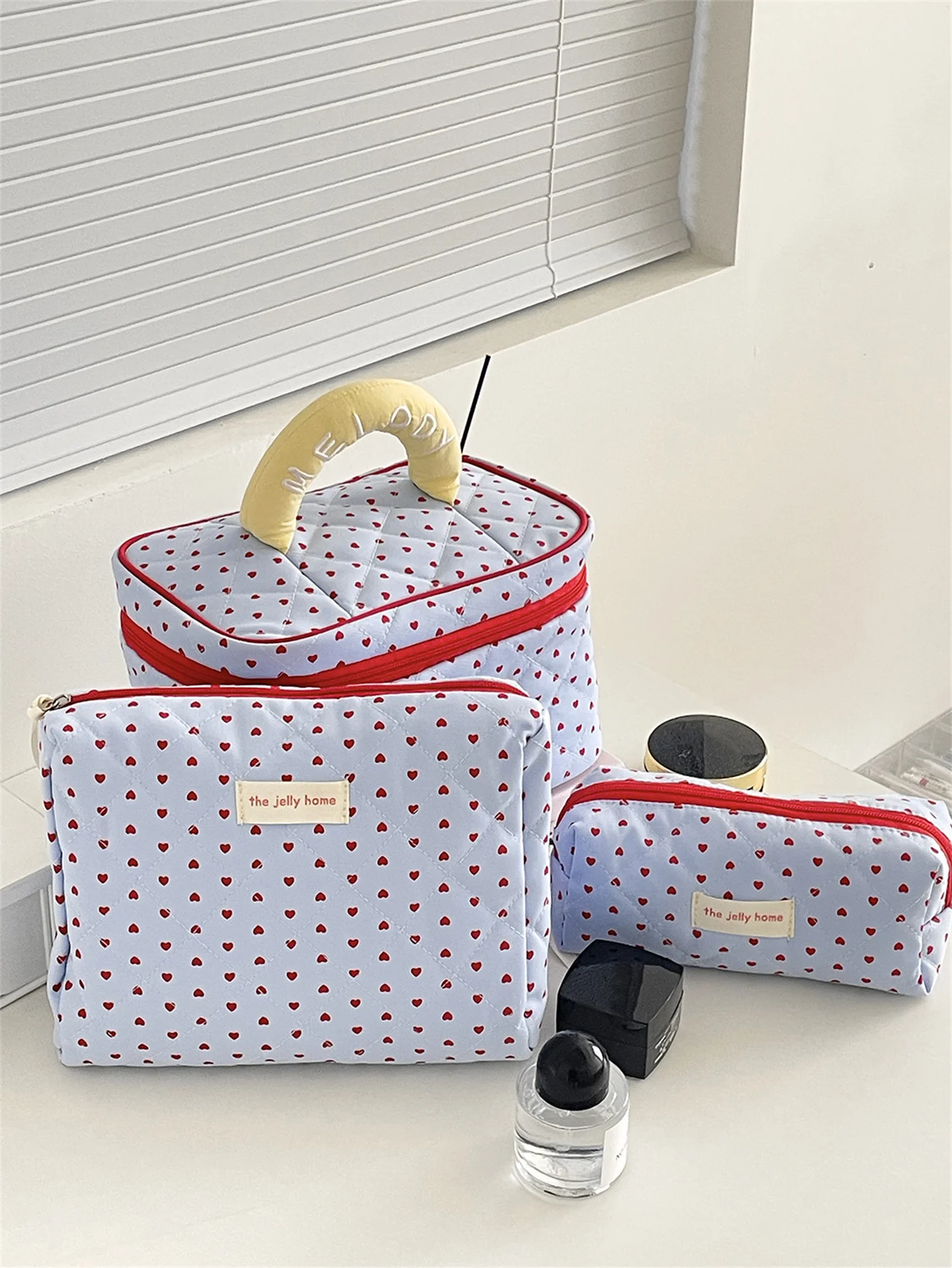 

1 pc Korean Style Mini Red Heart For Women Makeup Bag Travel Large Cosmetic Brush Storage Pouch Fabric Print Sweet Style Makeup