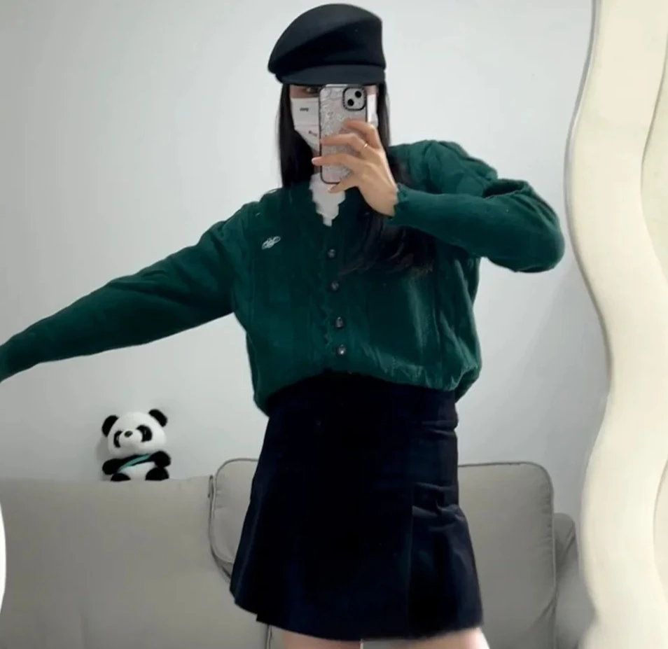 เสื้อคาร์ดิแกนถักคอวีปักลายดาวเสาร์สไตล์วินเทจคุณภาพสูง เสื้อคลุมอเนกประสงค์ทันสมัยผสมผสานขนสัตว์