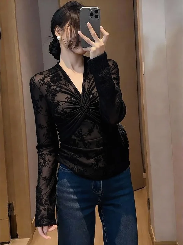 

Женская роскошная футболка больших размеров с длинным рукавом, кружевной вышивкой, элегантная, весенняя, повседневная, с V-образным вырезом, стандартный крой, зимняя