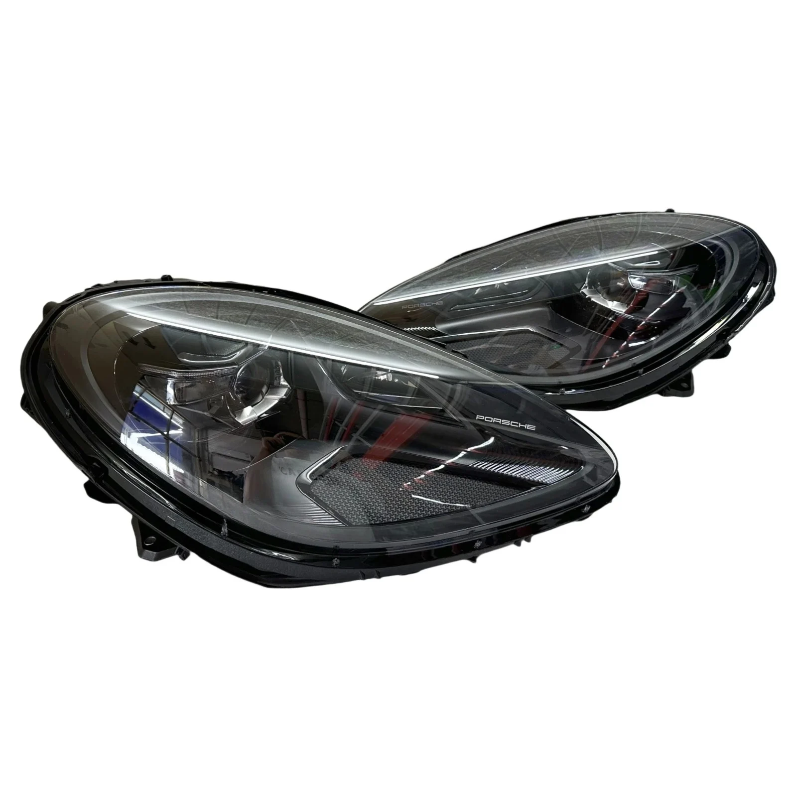 

High Quality Headlamp Suitable for Porsche Macan Matrix LED Headlights Plug and Play