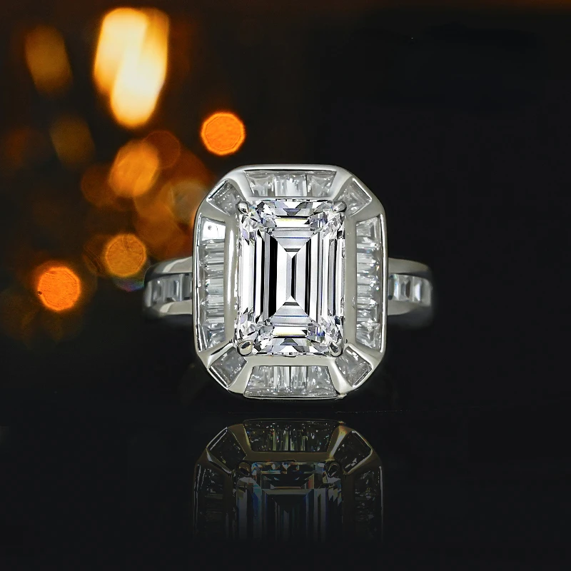 

=Simple and atmospheric emerald cut 925 silver ring inlaid with high carbon diamond geometric lines T-shaped diamond