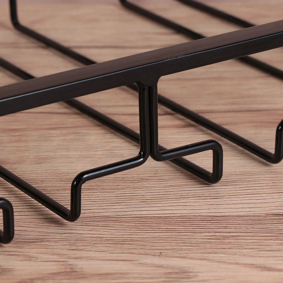 

Red Wine Glass Rack Iron Art 4-Slot Glass Cup Holder Wine Glass Hanging Stand for Home Bar Cafe Organizer