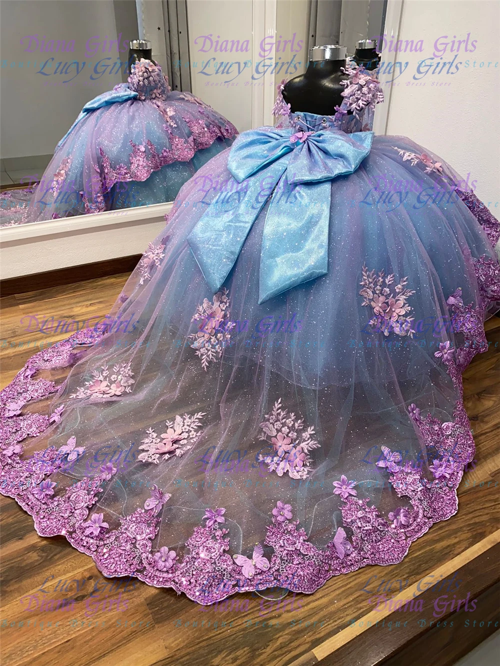 

Великолепное платье для девочки-цветочницы из качественного пышного тюля с изысканными цветочными аппликациями для свадьбы, дня рождения, вечерних балов