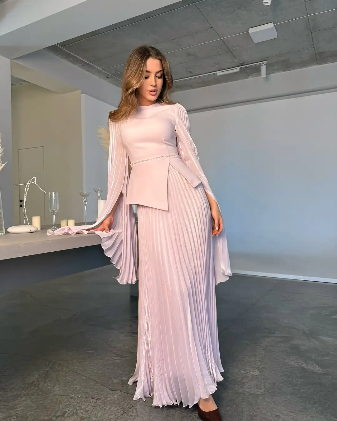 

Индивидуальные платья для выпускного вечера с длинными рукавами и круглым вырезом, плиссированные бусы длиной до пола, вечерние платья, вечерние платья