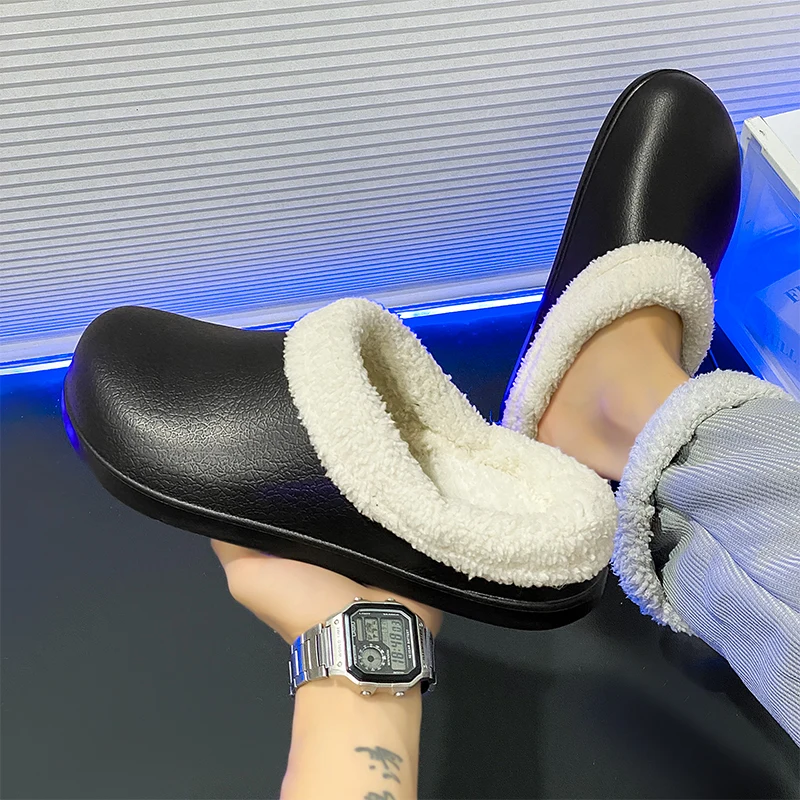 

Cotton Slipper Couple Style Winter Warm Plush Slippers with Plush Lining Comfortable Pad Slippers Accessories Black Bare Feet