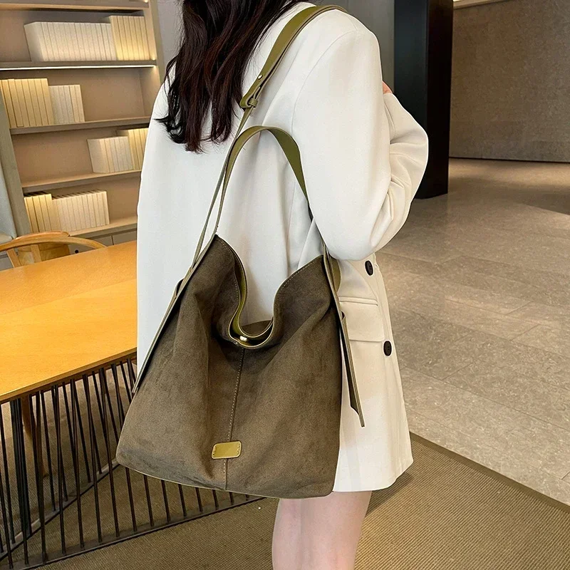 Bolso cruzado informal de PU de gran capacidad para mujer, bolso de hombro a la moda con cremallera de Color sólido, bolso de viaje suave y versátil, novedad de 2024