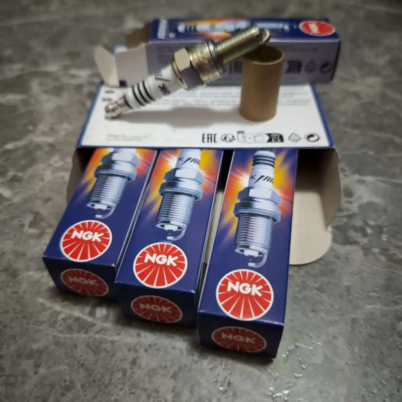 

4Pcs Motorcycle Spark Plug NGK 3521 CR9EIX Candle Replace for C9EVX CPR9EB9 CR9EIX9 CR9EVX PMR9B IU27D IU27 RG4PHP