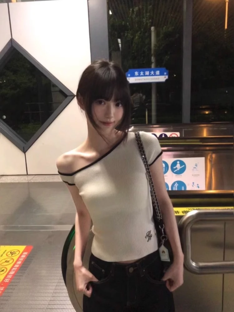 Y2k الجمالية محبوك التباين اللون الجنية بلايز المرأة Harajuku انحراف طوق اقتصاص تي شيرت الشارع الشهير Bodycon التطريز تيز