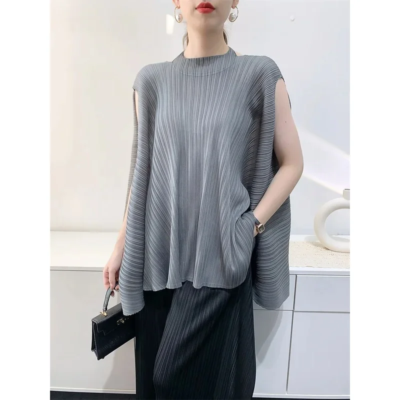 miyake pleated T-shirt for Women, Loose Large size Hanging Neck, Pleated Top, Sleeve Wrap, Tops, Summer, New