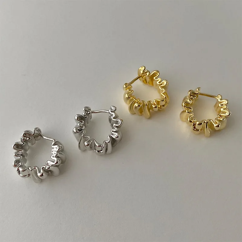 Irregular Wavy Pleated Earrings For Women Retro Trendy Copper Metal Earrings Design Simple Temperament Senior Fashion jewelry