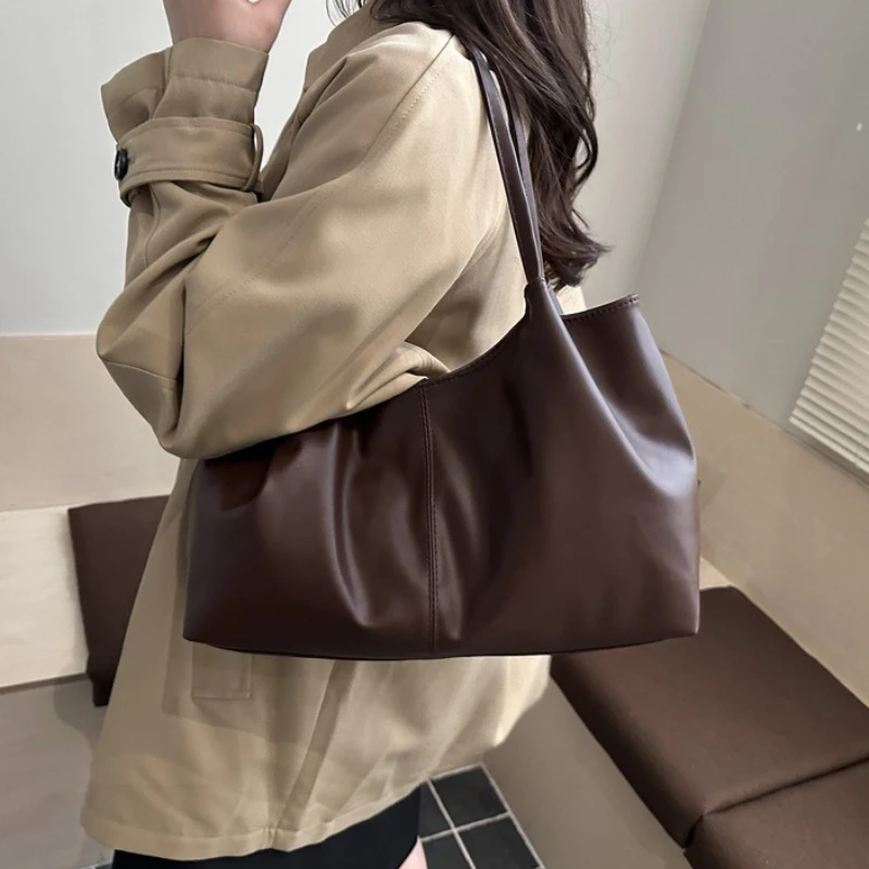 Weiche Leder-Tragetasche mit gerafftem Plissee-Design, Große Schultertasche für Arbeit, Täglichen Pendelverkehr und Freizeit für Frauen – Detail 3