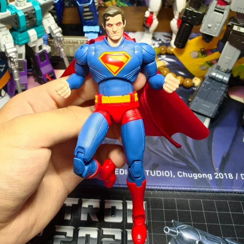 Disponibile Originale Blokees Supeman Action Figure Dc Toy Classe Classica 2025 David Modello di Montaggio Kit Bambola Ragazzi Regalo di Halloween