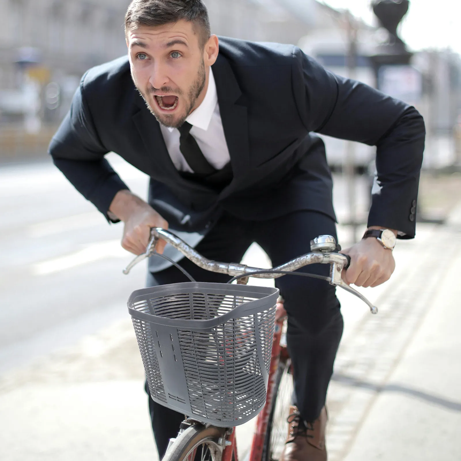 

Front Bicycle Basket for Handlebar Simple Stylish Design Longlasting Plastic Bike Basket for Adult Commuting Leisure Rides