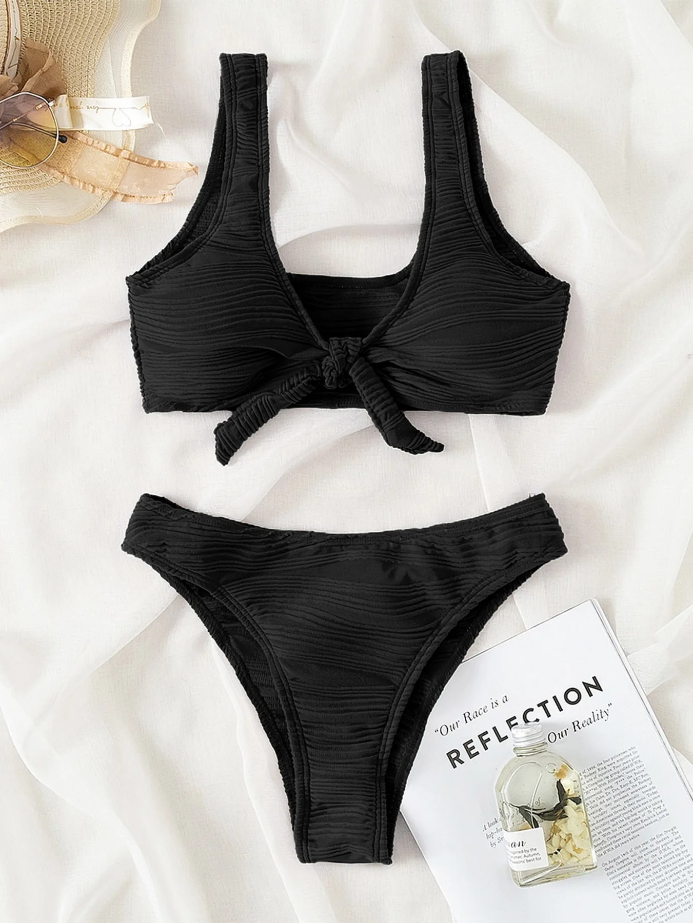 Two-Piece Set Women's Plain Knot Front Bikini Set, V Neck Wireless Swim Top & High Cut Swim Bottom, Ladies Swimwear for Summer B