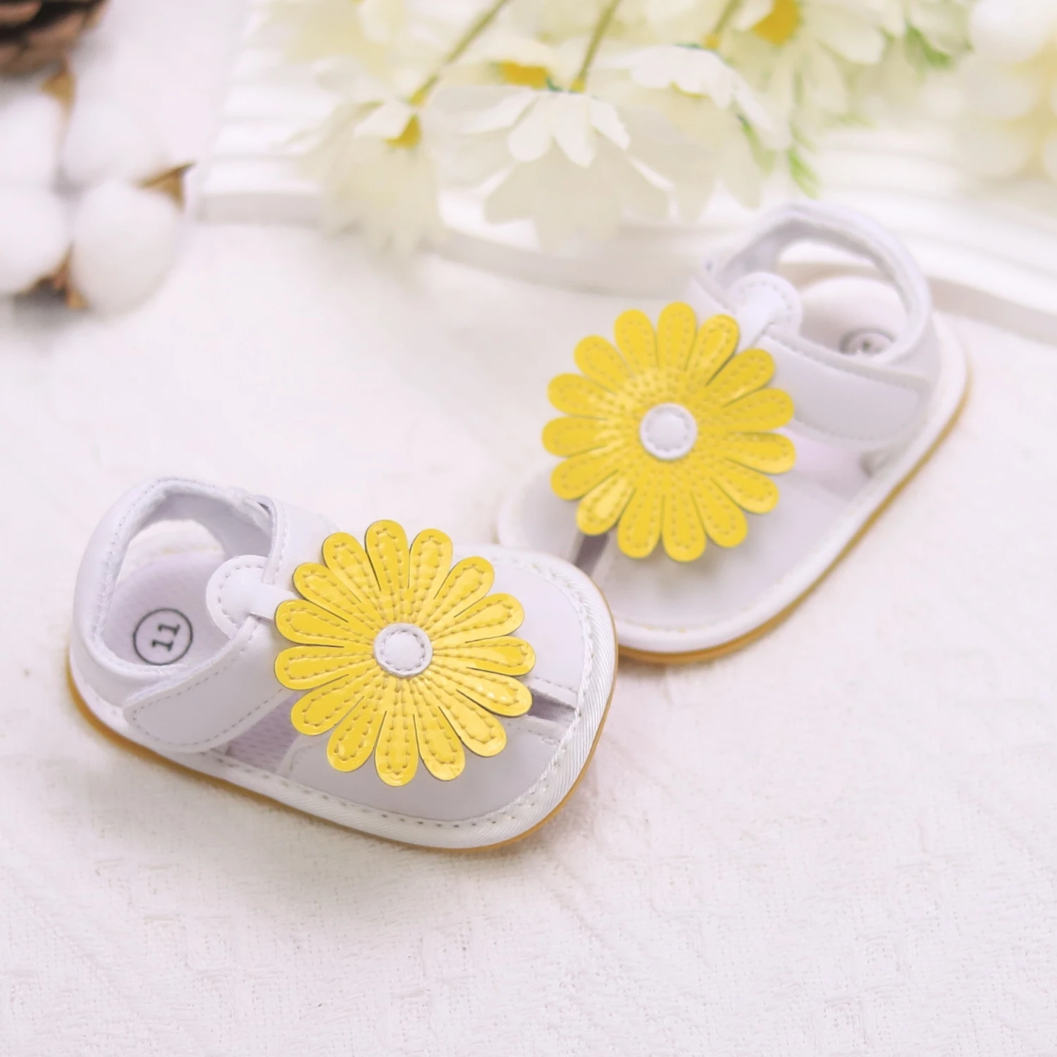 حذاء طفل رضيع زوج الأولى أحذية ما قبل الخطوة موضة الصنادل الصيفية زهرة
