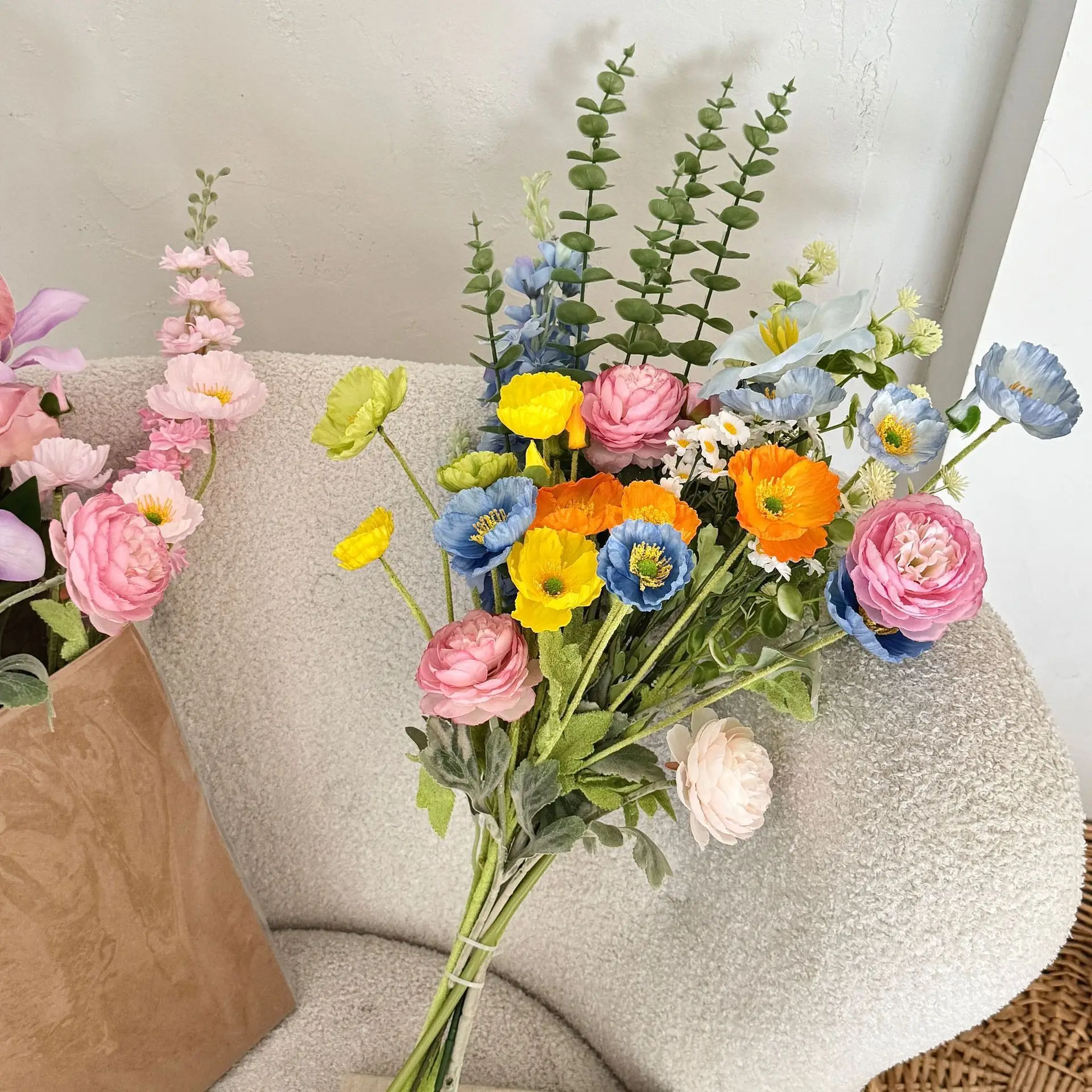 

Букет искусственных цветов, украшение для дома, ручная цветочная композиция, Моне, садовое украшение, праздник, роза, меч, лилия