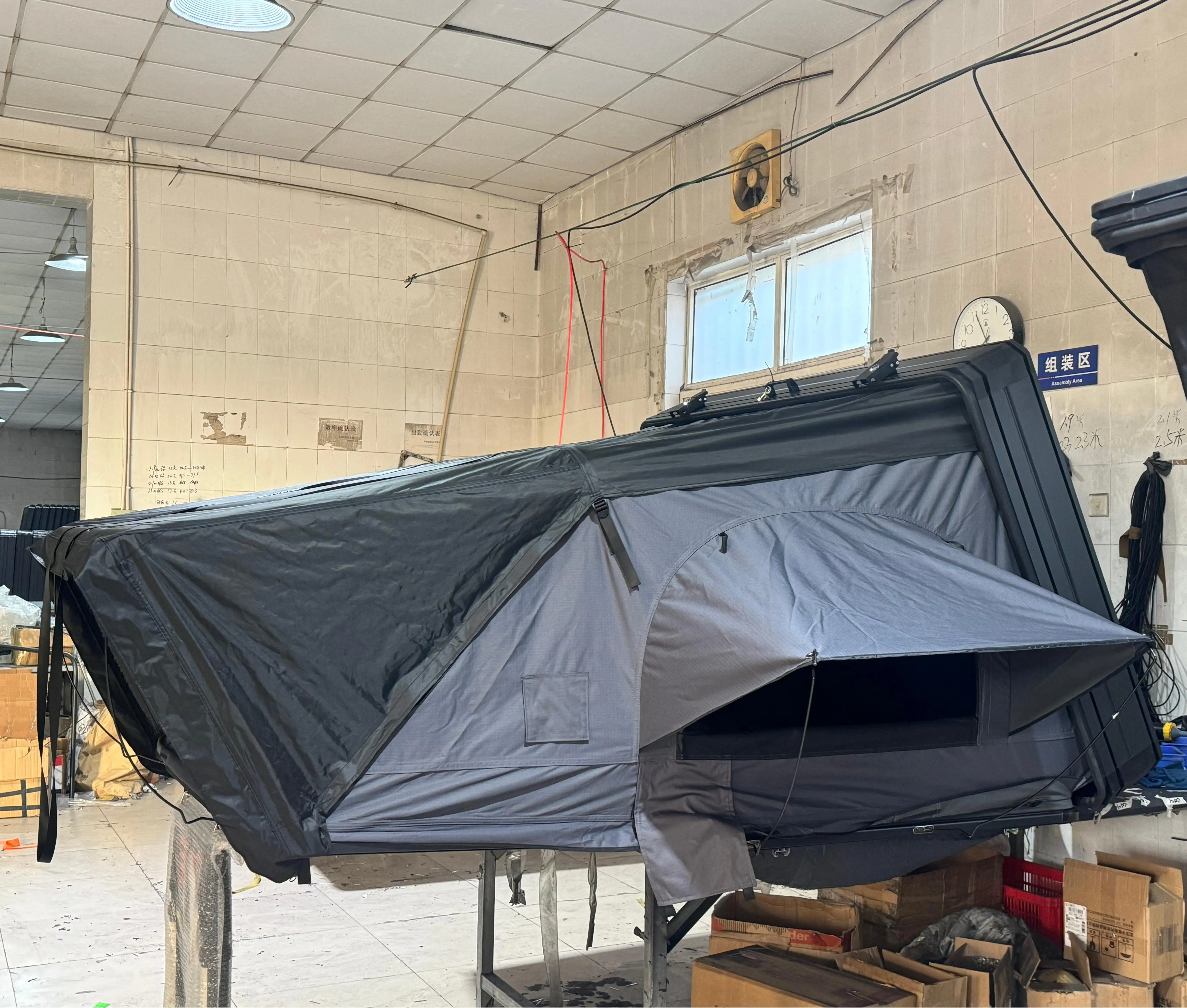 Off Road Car Pick up 4x4 Hard Shell RoofTop Tent Camper Clamshell Roof Top Tent with Rain Cover Roofto Tent Hard Shell