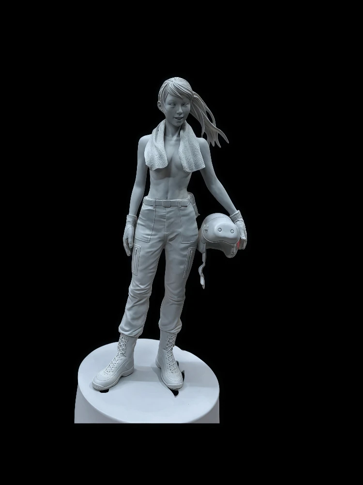 

1/20 Casting Resin Model Assembly Kit, GK, Female Driver, Unpainted