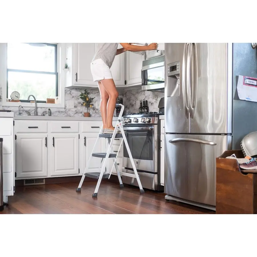 Escalera de acero de 3 peldaños, taburete plegable con asa y patas antideslizantes, color blanco, probada según las normas de seguridad ANSI de EE. UU., sin necesidad de ensamblaje