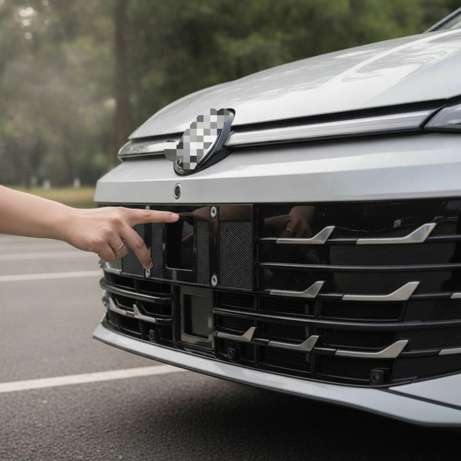 Front Grille Net Detachable Lower Grille Insert with Buckles Front Grill Engine Protection Net High-Density Dustproof