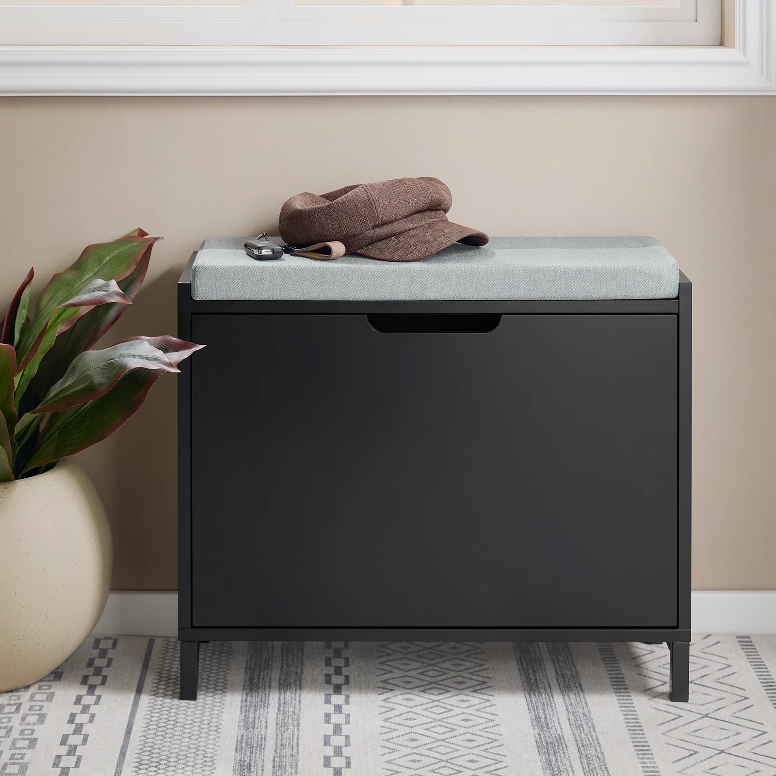 SoBuy FSR151-K Schuhschrank Schuhbank mit Sitzfläche, Schuhregal mit Stauraum, Klappe, Sitzkissen, bis 113 kg belastbar – Detail 6